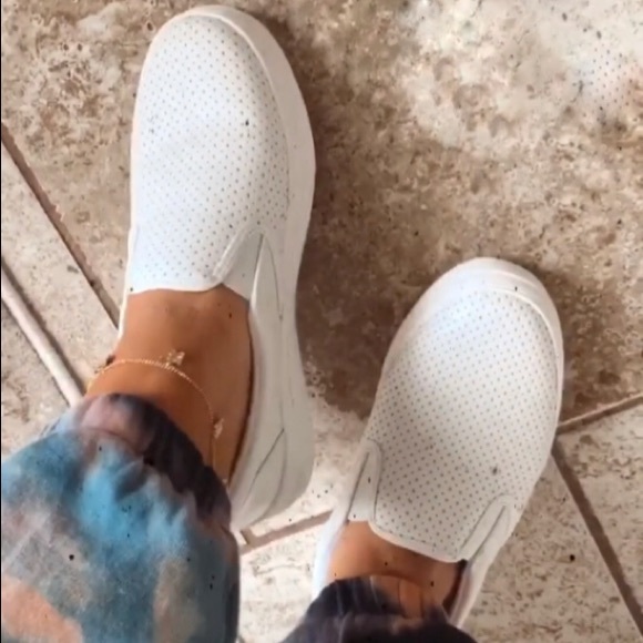 New White Slip On Flats last 2!! - Picture 3 of 7